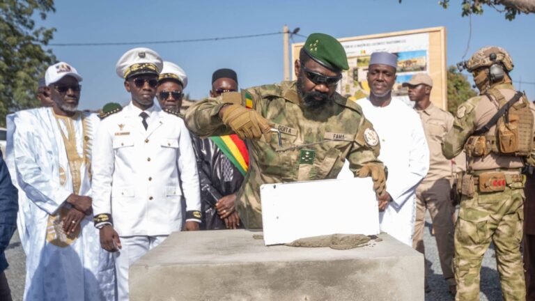 Ce projet illustre la volonté du Président GOÏTA et du peuple malien de valoriser les légitimités traditionnelles, ces piliers de la gouvernance locale et de la cohésion sociale. Lors de la 1re édition de la Journée des légitimités traditionnelles, en novembre 2023, le Président de la Transition avait déjà affirmé : « Rien de durable ne peut se faire sans les villages, les fractions et les quartiers, sans leur consentement et leur accompagnement».