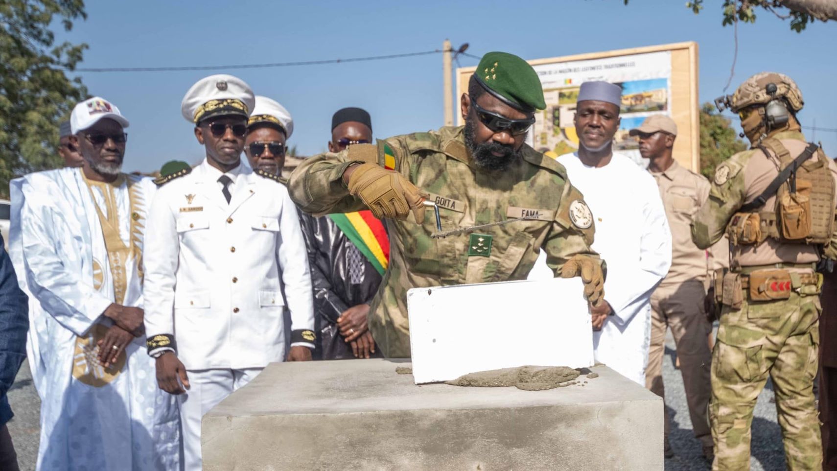 Ce projet illustre la volonté du Président GOÏTA et du peuple malien de valoriser les légitimités traditionnelles, ces piliers de la gouvernance locale et de la cohésion sociale. Lors de la 1re édition de la Journée des légitimités traditionnelles, en novembre 2023, le Président de la Transition avait déjà affirmé : « Rien de durable ne peut se faire sans les villages, les fractions et les quartiers, sans leur consentement et leur accompagnement».