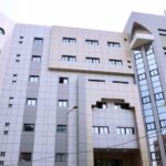 Le nouveau bâtiment de l’INPS respecte les normes environnementales. Il répond aux besoins des agents et s’adapte aux méthodes de travail et de collaboration. En un mot, le confort et la beauté des lieux sont flagrants.