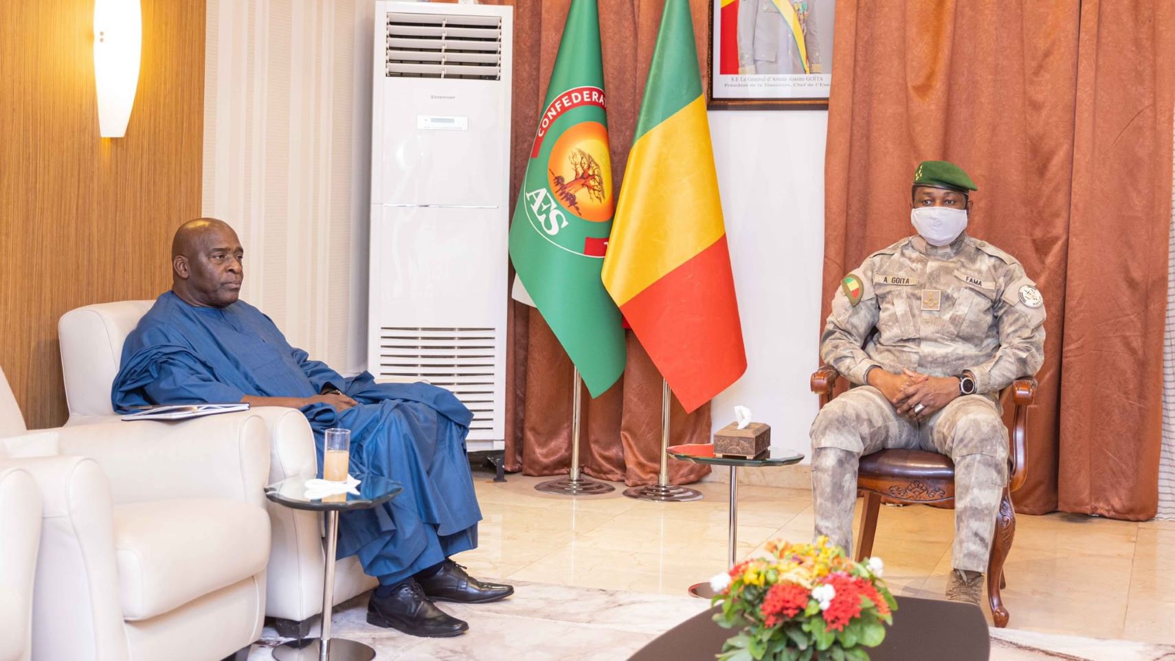 Le nouveau Vice-Président Abdoulaye Daffé : « J’ai tout d’abord tenu à exprimer au Président de la Transition toute ma gratitude pour la confiance placée en ma modeste personne pour représenter le Mali auprès de cette institution. C’est un honneur pour moi, pour la Banque de Développement du Mali, mais aussi pour l’ensemble de la place bancaire malienne »