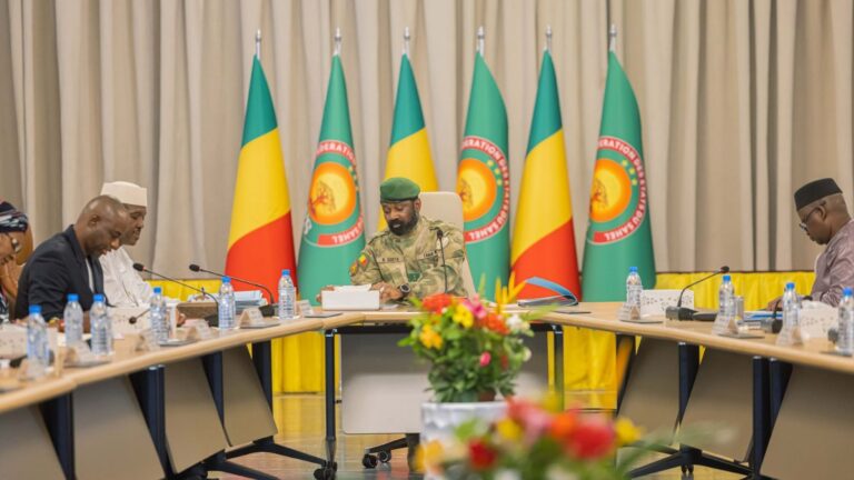 Après examen des points inscrits à l’ordre du jour, le Conseil a procédé à des nominations et entendu des communications.