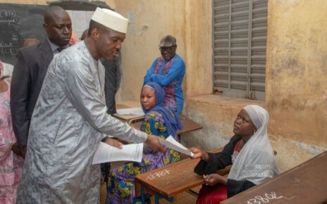 Le Baccalauréat session 2025 au Mali mobilise 199 449 candidats, dont 95 437 filles et 104 012 garçons, répartis sur 517 centres d’examen à travers le pays, y compris le centre de Mberra, en Mauritanie
