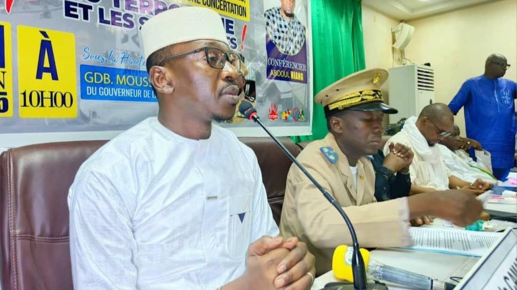 Le parrainage de Daouda Camara a conféré une dimension symbolique forte à l’événement, traduisant l’engagement actif de la Présidente Fatoumata Batouly Niane dans la lutte pour la stabilité, la paix et l’éveil citoyen des jeunes. « Notre présence à cette conférence, à travers le parrainage de Daouda Camara, est un message fort que nous adressons à la jeunesse malienne : vous êtes les acteurs du changement, et vous ne serez jamais seuls dans ce combat pour un Mali sécurisé et débarrassé des fléaux qui freinent son développement », a déclaré un collaborateur de la Présidente.