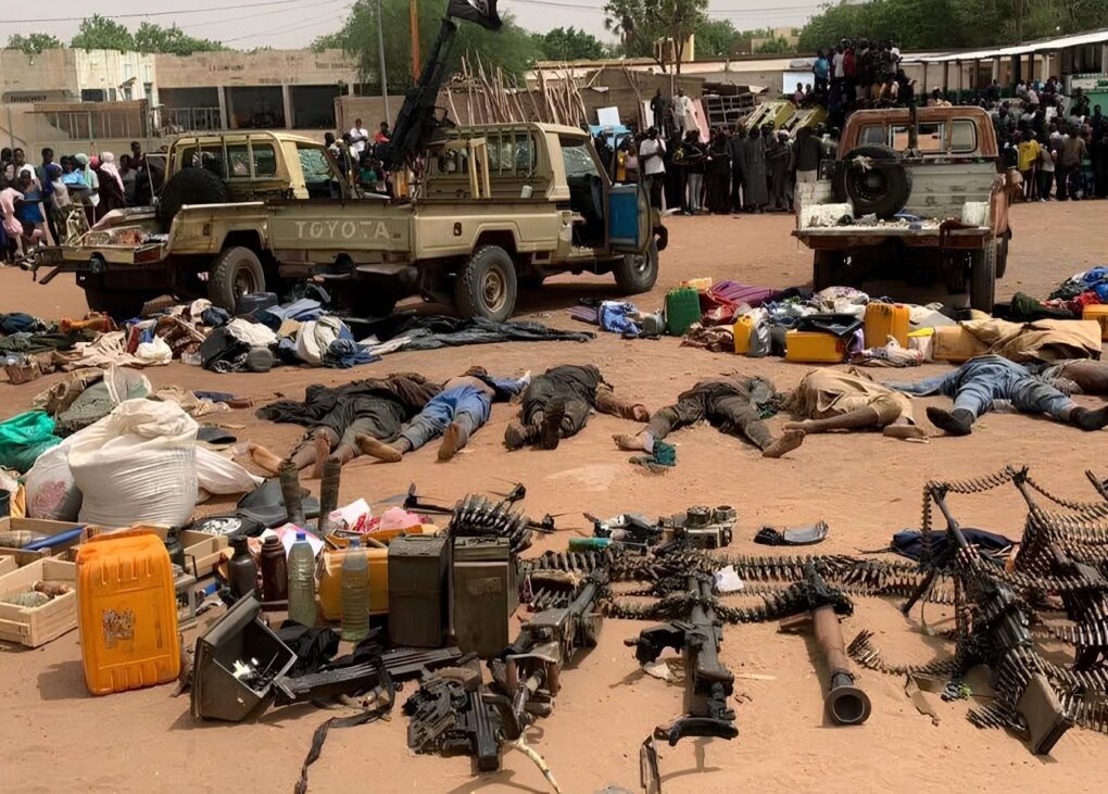 Le bilan provisoire fait état de plus de 80 terroristes neutralisés avec la récupération de véritable arsenal de guerre composées d'armes, de munitions, de radio-talkie, mais aussi avec des moyens roulants dont beaucoup de motos et de véhicules.