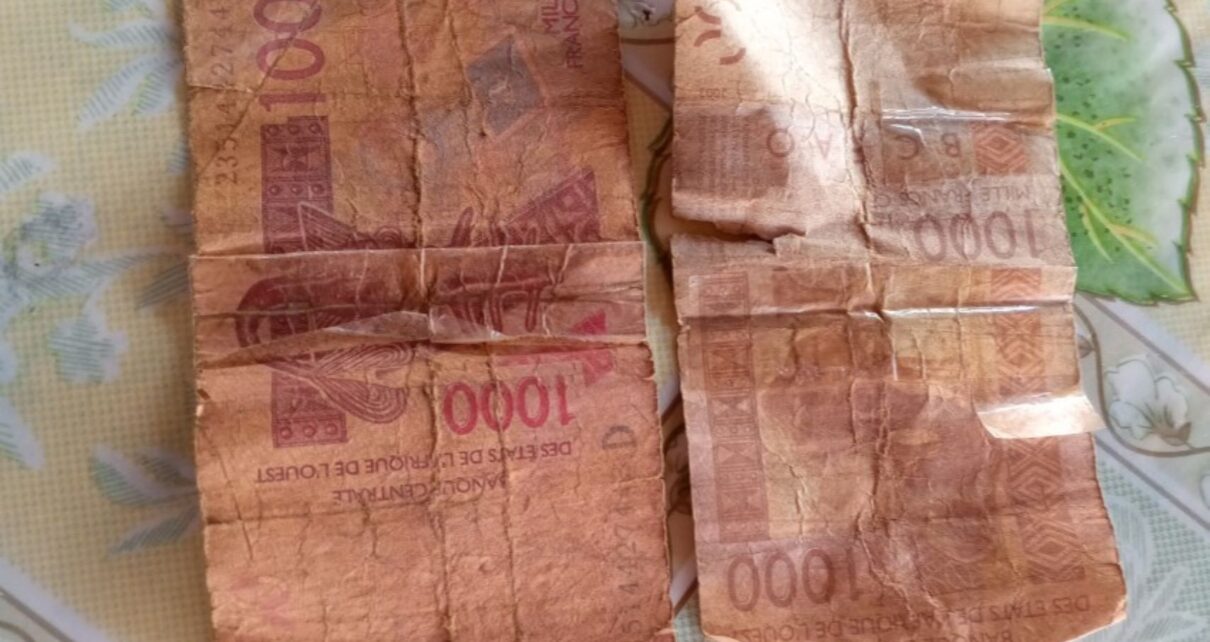 Nous informons le grand public de l'ouverture, à l'Agence Principale de la BCEAO à Bamako, d'un guichet dédié aux échanges des billets et pièces mutilés, altérés ou détériorés, à compter du mardi 15 juillet 2025.