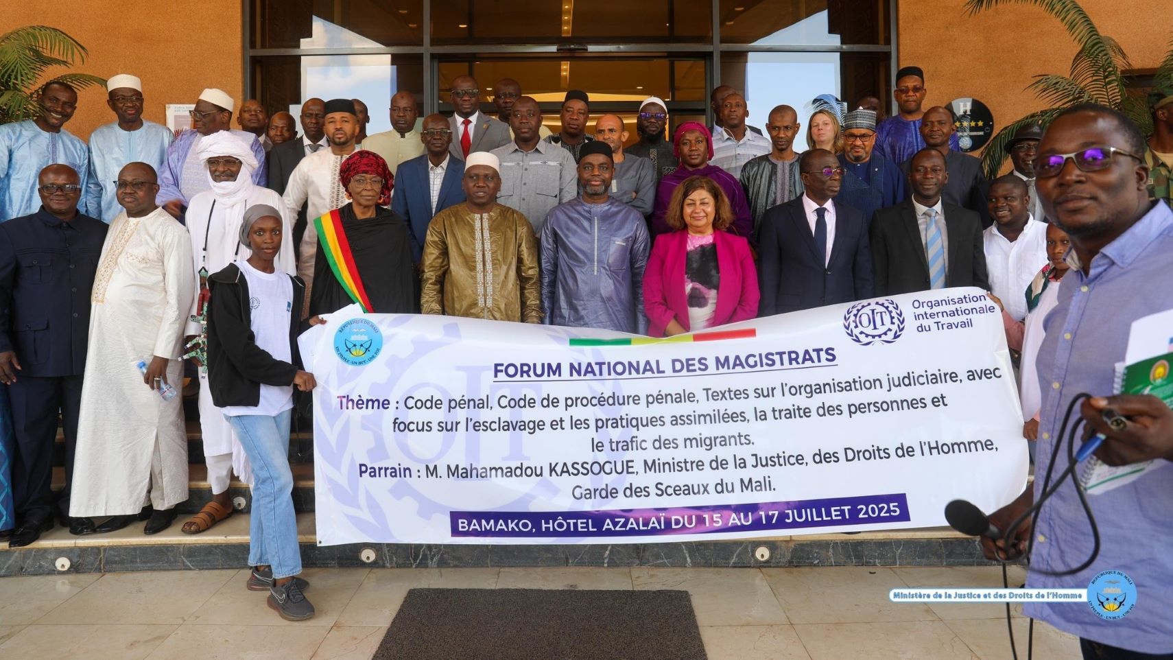 Le nouveau Code pénal compte désormais 702 articles, contre 328 dans l’ancien, tandis que le nouveau Code de procédure pénale en comporte 1373, contre 634 auparavant. Ces chiffres illustrent l’ampleur de la réforme engagée, qui vise à adapter le droit malien aux réalités contemporaines, à la complexité croissante des phénomènes criminels, ainsi qu’aux engagements internationaux du pays.