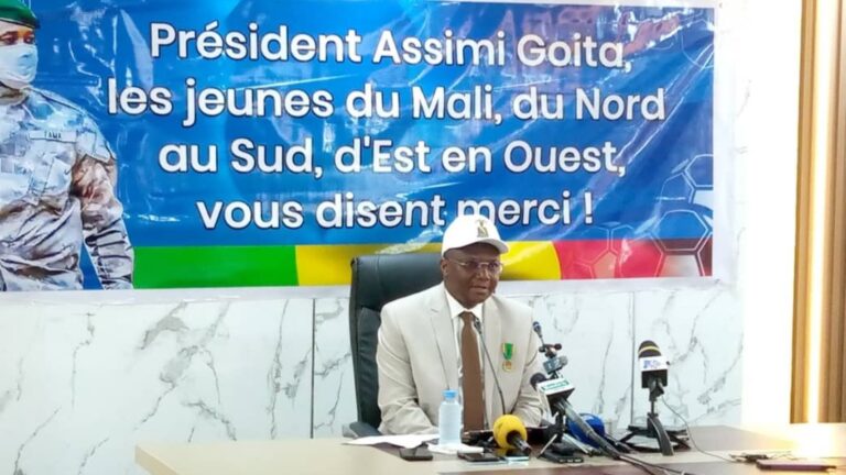 Le football est un puissant facteur d’union et d’épanouissement, un instrument de paix, de développement et de solidarité, une activité qui permet de véhiculer et de cultiver des valeurs sociales importantes telles que l’esprit d’équipe, le respect de l’autre, la fraternité et le fair-play