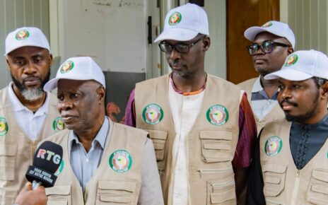 Les deux Missions ont couvert 389 bureaux de vote le jour du référendum sur l'étendue du territoire national. Les Missions ont noté que le processus s'est bien déroulé, le personnel électoral et les OGE ont rempli leurs missions convenablement ainsi que les observateurs nationaux et internationaux.