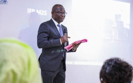 Pour marquer cette rentrée, l’INPS a invité deux figures de proue du domaine : le Pr. Jacqueline KONATÉ, Directrice Générale du Centre d’Intelligence Artificielle et Robotique du Mali (CIAR-Mali), et le Médecin Colonel-major Ousmane LY, expert en santé numérique et enseignant-chercheur à l’Université des Sciences, des Techniques et des Technologies.