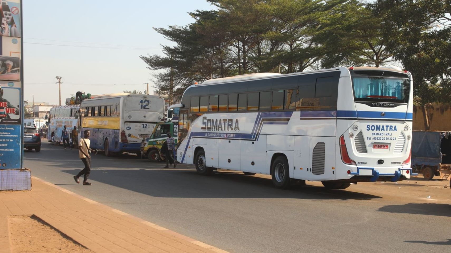 Après avoir constaté le bon déroulement de cette opération, Madame le Ministre des Transports et des Infrastructures a accordé une interview à la presse. Elle a déclaré que cette opération, initiée en guise de solidarité envers la population en ces moments difficiles et dans un élan patriotique, vise à faciliter la mobilité des populations dans le District de #Bamako et environs. Le Ministre SISSOKO ajouta que cette initiative se poursuivra jusqu’au 2 novembre 2025 et qu’elle sera renouvelée au besoin.