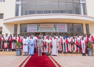 Le Président de la Transition, Son Excellence le Général d’Armée Assimi GOÏTA, a souligné que le thème de cette rentrée illustre parfaitement la volonté du Mali Kura qui est de bâtir un État intègre, responsable et transparent. « Le contrôle juridictionnel constitue le rempart le plus sûr contre le gaspillage, la fraude et la mauvaise gestion », a-t-il affirmé, rappelant que la bonne gouvernance repose sur la transparence, la responsabilité et la sanction.