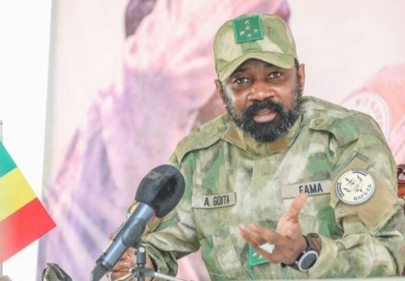 Plus qu’une simple commémoration, le 20 janvier est également un moment d’examen collectif de conscience, de gratitude profonde à l’endroit de ces braves femmes et hommes qui portent, avec honneur et constance, les couleurs de la Nation tout en se dédiant à la défense du territoire et à la protection des personnes et des biens.