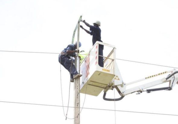 Le service public de l'électricité au Mali entame une nouvelle phase de transition. Initialement signé en novembre 2000 pour une durée de 20 ans, le contrat liant l'État à la société EDM-SA fait l'objet d'un quatrième avenant. Cette décision porte sur une prorogation de trois ans, prenant effet rétroactivement à compter du 21 novembre 2025.