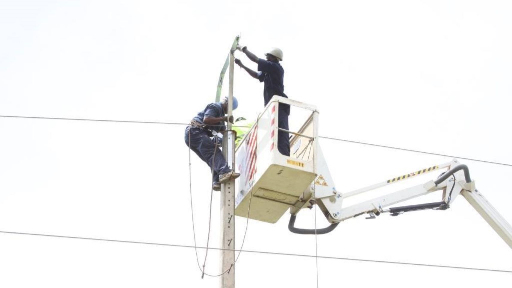 Le service public de l'électricité au Mali entame une nouvelle phase de transition. Initialement signé en novembre 2000 pour une durée de 20 ans, le contrat liant l'État à la société EDM-SA fait l'objet d'un quatrième avenant. Cette décision porte sur une prorogation de trois ans, prenant effet rétroactivement à compter du 21 novembre 2025.