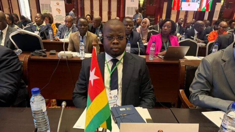 Cette rencontre stratégique intervient dans un contexte où l’Afrique ne représente encore que 3 % du commerce mondial et où le commerce intra-africain plafonne à 16 %, des chiffres qui illustrent l’ampleur des défis à relever.