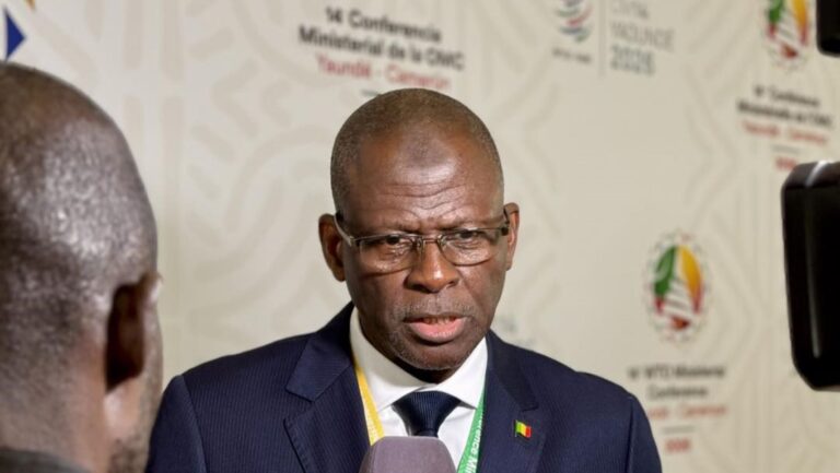 Le ministre Diallo n’a pas pesé ses mots en s'adressant à l'assemblée. Il a vigoureusement dénoncé les pratiques unilatérales de certains États membres qui, au mépris des règles collectives, fragilisent l'équilibre mondial. « Il est urgent de réformer l’OMC pour préserver un système fondé sur la transparence, la prévisibilité et le consensus », a-t-il martelé.