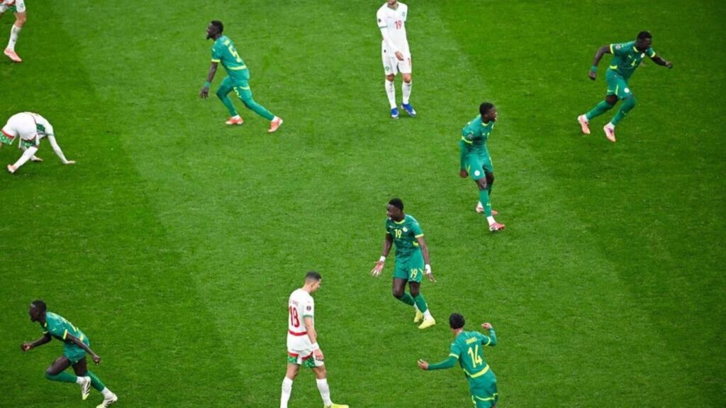 Le Jury d’Appel de la Confédération Africaine de Football (CAF) a décidé, en application de l’article 84 du Règlement de la Coupe d’Afrique des Nations CAF (CAN), de déclarer l’équipe nationale du Sénégal forfait lors de la finale de la TotalEnergies CAF Coupe d’Afrique des Nations Maroc 2025 (« le Match »), le résultat étant homologué sur le score de 3-0 en faveur de la Fédération Royale Marocaine de Football (FRMF)