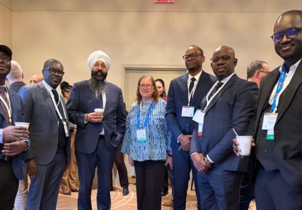 Le Forum PDAC est le plus grand rendez-vous mondial de l’exploration minière. Il rassemble chaque année l’ensemble de l’écosystème du secteur (investisseurs, sociétés minières, institutions, fournisseurs et experts) autour de panels, sessions techniques, formations intensives et rencontres B2B. Avec plus de 30 000 participants venus de plus de 135 pays, près de 1 100 exposants et 700 conférenciers, le PDAC s’impose comme une plateforme incontournable pour mobiliser des investissements, développer des projets et structurer des chaînes de valeur à l’international.