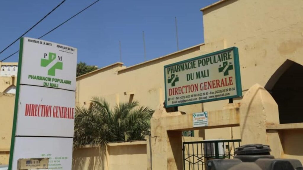 L’objectif de la mission, selon le rapport du BVG, était clair : « déterminer dans quelle mesure les organes de supervision et de surveillance jouent pleinement leur rôle de pilotage stratégique » et s’assurer que la gestion des ressources humaines ainsi que la chaîne d’approvisionnement contribuent efficacement aux objectifs assignés à la PPM. Le constat, lui, est sans appel.