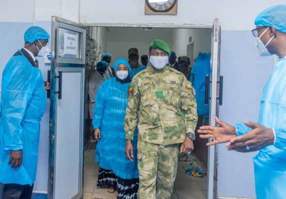 Le Président Goïta a, par ailleurs, réaffirmé la détermination des autorités de la Transition à intensifier la lutte contre les groupes armés terroristes.