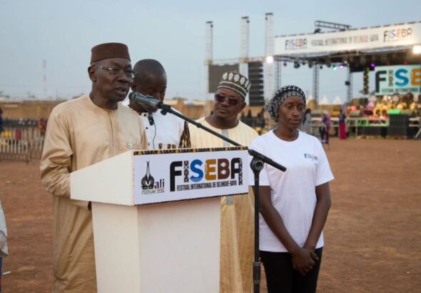 Du 06 au 12 avril 2026, la Caisse Nationale d’Assurance Maladie (CANAM) a marqué de son empreinte le Festival International de Selingué Baya (FISEBA-BAYA), dont elle figure parmi les sponsors officiels. Une implication qui traduit la volonté affirmée de l’institution de rapprocher ses missions des populations, au-delà des cadres conventionnels et dans les localités hors de Bamako.