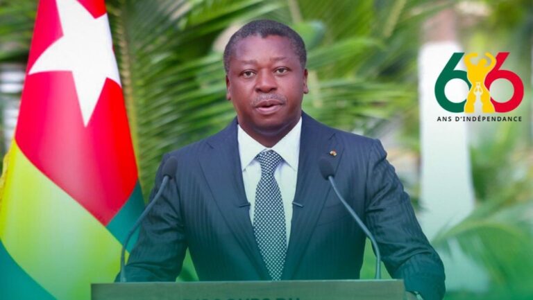 Car l'indépendance n'est pas un héritage, c'est une responsabilité, une responsabilité vis-à-vis de notre histoire, une responsabilité vis-à-vis de notre présent et surtout, une responsabilité vis-à-vis de notre avenir. Dans un monde plus incertain, plus instable, plus exigeant, les défis sont nombreux.