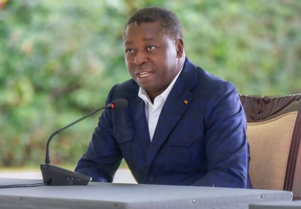 Sur la base des enseignements tirés du bilan de la Feuille de route 2020-2025, de l'analyse de la conjoncture internationale et des orientations définies par le Président du Conseil, il a été officiellement lancé le processus de formulation des programmes de la Feuille de route gouvernementale 2026-2031, articulée autour des trois (3) axes stratégiques précédemment énoncés