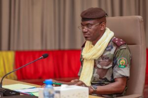 Le gouvernement de la transition du Mali a le profond regret de porter à la connaissance de l'opinion les décès tragiques du général de corps d'armée Sadio Camara, ministre d'État, ministre de la Défense et des anciens combattants.