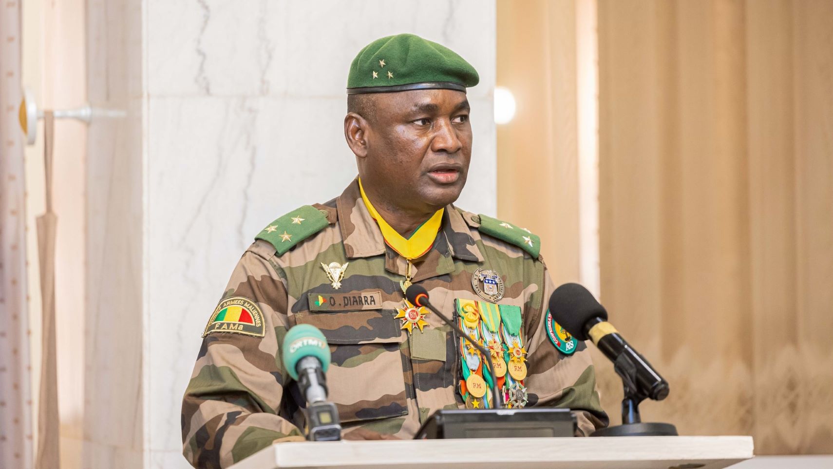 Effectivement, hier, 25 février 2026, les famines ont repoussé des attaques coordonnées, simultanées et complexes dans pratiquement sept de nos localités, y compris Kidal, Gao, Kona, Mopti, Sévaré et Bamako et Kati.