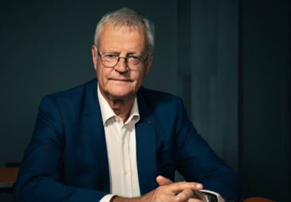 La démocratie est un processus strictement national qui ne peut être ni importé, ni exporté. Chaque nation possédant son propre +ADN+ et ses racines profondes. Toute tentative extérieure de dicter une conduite politique n’est qu’un retour au concept de mission civilisatrice’’