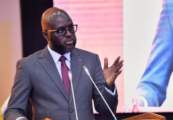 Dans une déclaration empreinte de gravité et de solennité, El Malick Ndiaye a indiqué que cette démission, mûrie « dans le silence, la responsabilité et le sens de l’État », relève d'un choix strictement personnel.