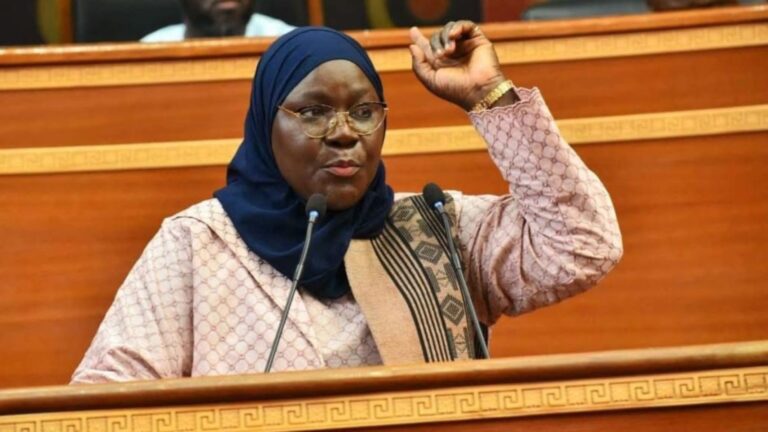 Au Sénégal, la controverse enfle autour de l’absence de retransmission en direct par la RTS de la séance plénière consacrée à la réintégration du député Ousmane Sonko et à l’élection du président de l’Assemblée nationale.