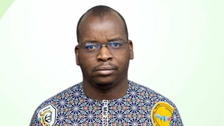 Ousmane Almoudou, secrétaire général du BEN-SYNEFCT et porte-parole de la synergie des syndicats de l'éducation (signataires du 15 octobre 2016), a délivré une adresse solennelle empreinte de gravité et de patriotisme.