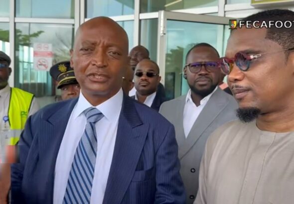 Dans une déclaration empreinte d’émotion et de complicité, Patrice Motsepe a évoqué les échanges fréquents qu’il entretient avec le président de la FIFA, Gianni Infantino, au sujet de Samuel Eto’o. « Gianni et moi parlons beaucoup de Samuel Eto’o. Gianni dit toujours : “Patrice, je sais que tu aimes Eto’o.” Et je lui dis : “Je sais combien tu aimes aussi Eto’o” », a déclaré le patron du football africain sous les applaudissements de l’assistance.