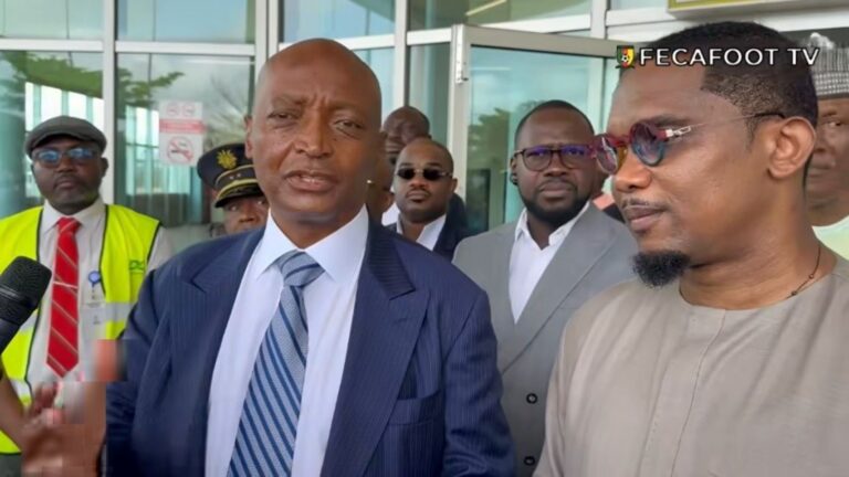 Dans une déclaration empreinte d’émotion et de complicité, Patrice Motsepe a évoqué les échanges fréquents qu’il entretient avec le président de la FIFA, Gianni Infantino, au sujet de Samuel Eto’o. « Gianni et moi parlons beaucoup de Samuel Eto’o. Gianni dit toujours : “Patrice, je sais que tu aimes Eto’o.” Et je lui dis : “Je sais combien tu aimes aussi Eto’o” », a déclaré le patron du football africain sous les applaudissements de l’assistance.