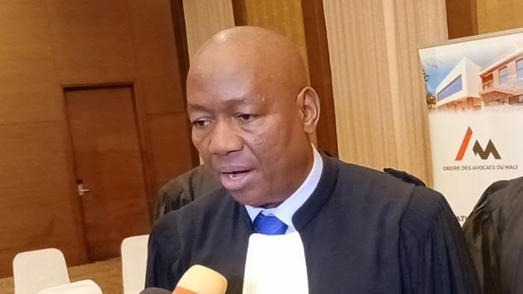 Nous voici réunis pour l'ouverture de la toute première session de la Chambre criminelle de ce Tribunal de Grande Instance de la Commune IV du district de Bamako. Cet événement n'est pas une simple formalité du calendrier judiciaire. Il marque un tournant historique pour l'institution judiciaire de notre pays, le Mali