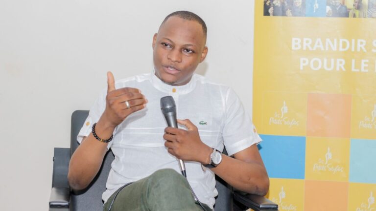 Sous la direction de Yacouba Baby, Simplon Mali s'investit pleinement dans l'inclusion. L'accent est mis sur la formation des jeunes éloignés de l'emploi et sur la réduction active de la fracture de genre dans l'univers de la Tech. Pour multiplier cet impact, des synergies fortes sont créées avec des réseaux panafricains majeurs, à l'image du programme « 10.000 Codeurs ».