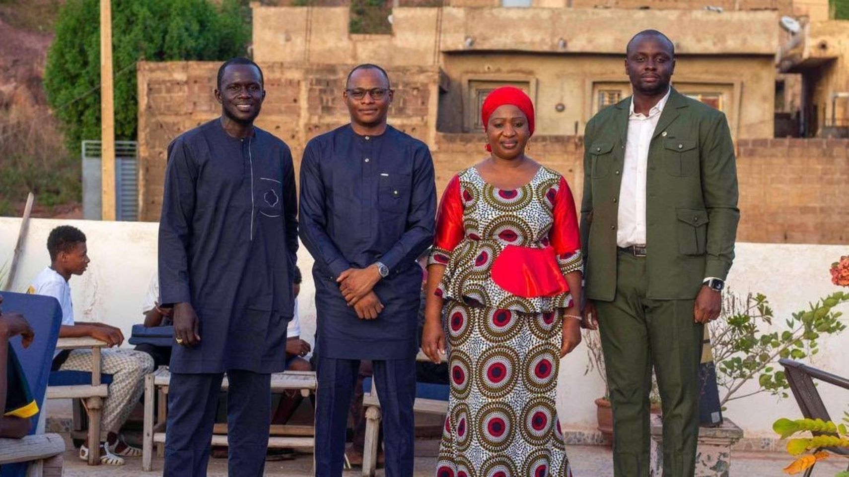 Les deux intervenants, le Pr. Jacqueline Konaté, Directrice générale du Centre d'Intelligence Artificielle et de Robotique du Mali (CIAR-Mali), et Yacouba Baby, Directeur Pays de Simplon Mali, ont livré des messages forts en faveur de l'apprentissage continu et de l'initiative personnelle.