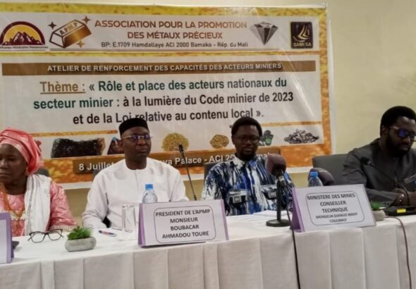 Le secteur minier malien est en transformation. Afin de ne pas laisser les acteurs locaux en marge de cette révolution législative, l’Association pour la Promotion des Métaux Précieux (APMP), en partenariat avec la Société Africaine des Mines (SAMI SA) et Fortunes Minerals Resources (FMR), a réuni les acteurs du secteur national.