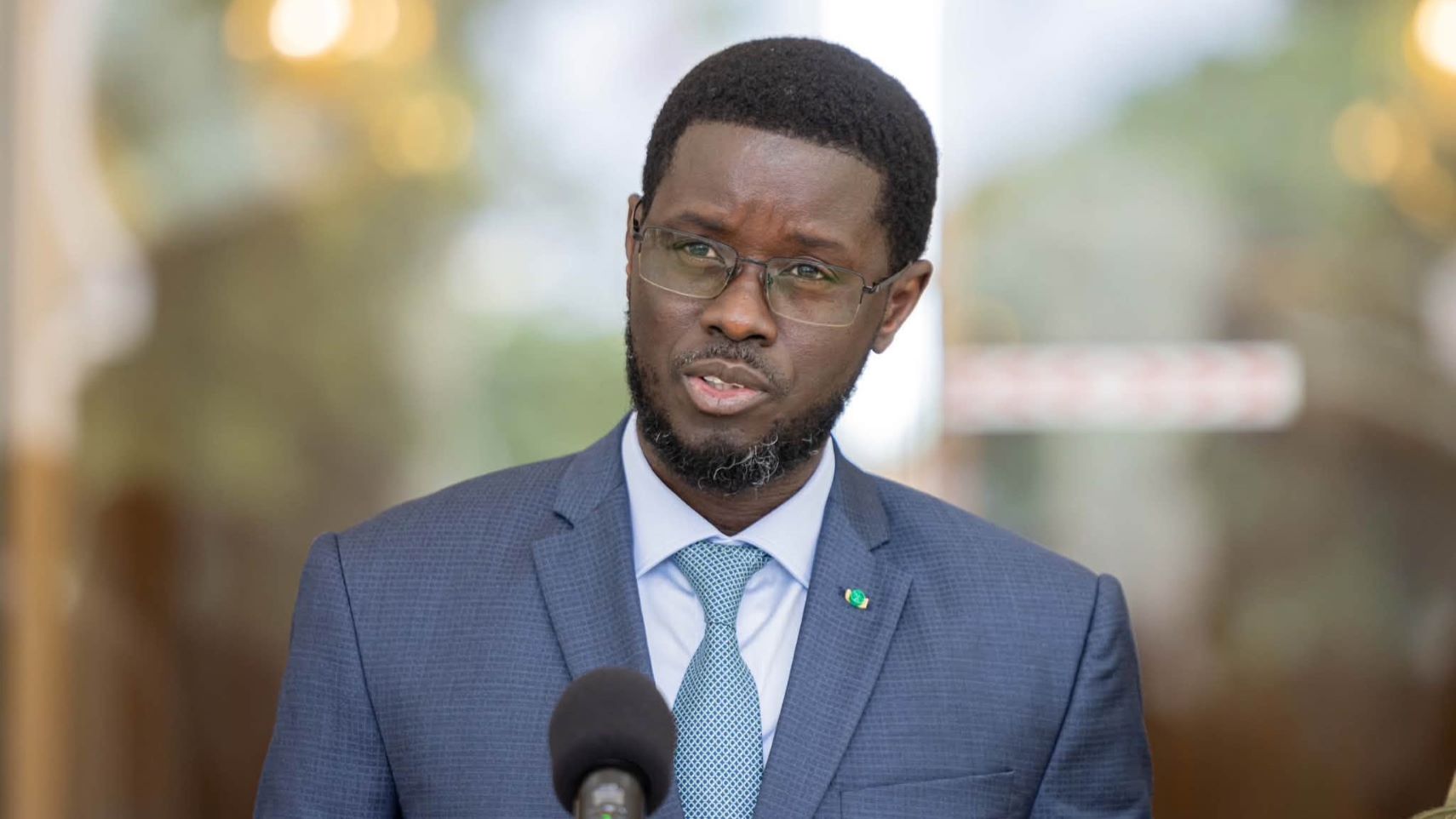 Au terme de ses échanges avec le président de la Transition, le Général Assimi Goïta, il a condamné avec fermeté les récentes attaques terroristes, salué les sacrifices des Forces armées maliennes et plaidé pour un renforcement de la coopération bilatérale et régionale afin de faire face aux défis sécuritaires, économiques et de la gestion des ressources communes.
