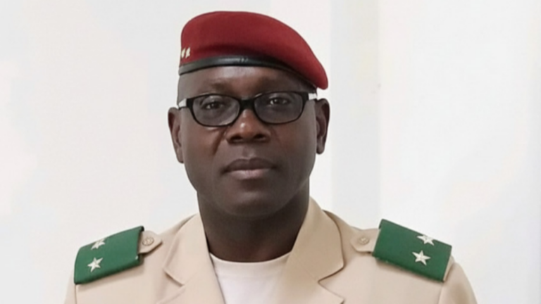 Avec sa nomination à la tête de la région de Dioïla, le Général de Division Kéba Sangaré met désormais son expérience militaire et administrative au service de la gouvernance territoriale. Une nouvelle mission pour cet officier dont la carrière demeure étroitement liée à la défense de l'intégrité du territoire national et au renforcement des institutions de la République.