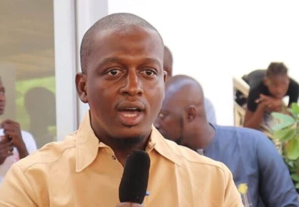 Chercheur en Sciences de l'Éducation, auteur de 10 ouvrages, consultant formateur et entrepreneur social, Habibou cumule plus de dix ans d'engagement associatif au sein d'organisations nationales et internationales de jeunesse, de scoutisme et d'éducation populaire.