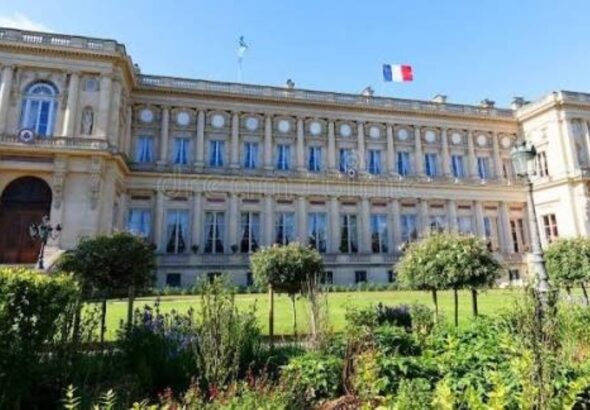 Les relations bilatérales entre la France et le Burkina Faso viennent de franchir le seuil d'une rupture historique. Par une note verbale officielle datée du 29 juin 2026 (N° 2026-0240269/PRO/PIDC), le ministère français de l’Europe et des Affaires étrangères a acté la fin des relations diplomatiques entre les deux nations.