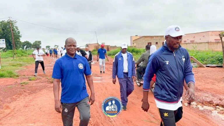 Cette activité a mobilisé de nombreux participants, notamment les agents des banques, des compagnies d’assurances, d’Orange Mali, de l’INPS, de la CMSS, des services déconcentrés de l’État dans la région, ainsi que des éléments des Forces de défense et de sécurité.