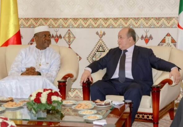 Au cœur de ce déplacement figure une audience avec le président de la République algérienne démocratique et populaire, Abdelmadjid Tebboune. Le Premier ministre Abdoulaye Maïga est porteur d’un message du Président de la Transition malienne, le Général d’Armée Assimi Goïta, à son homologue algérien.