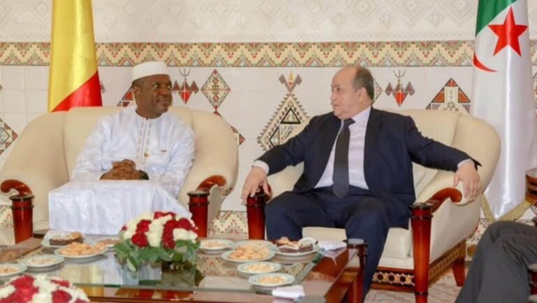 Au cœur de ce déplacement figure une audience avec le président de la République algérienne démocratique et populaire, Abdelmadjid Tebboune. Le Premier ministre Abdoulaye Maïga est porteur d’un message du Président de la Transition malienne, le Général d’Armée Assimi Goïta, à son homologue algérien.