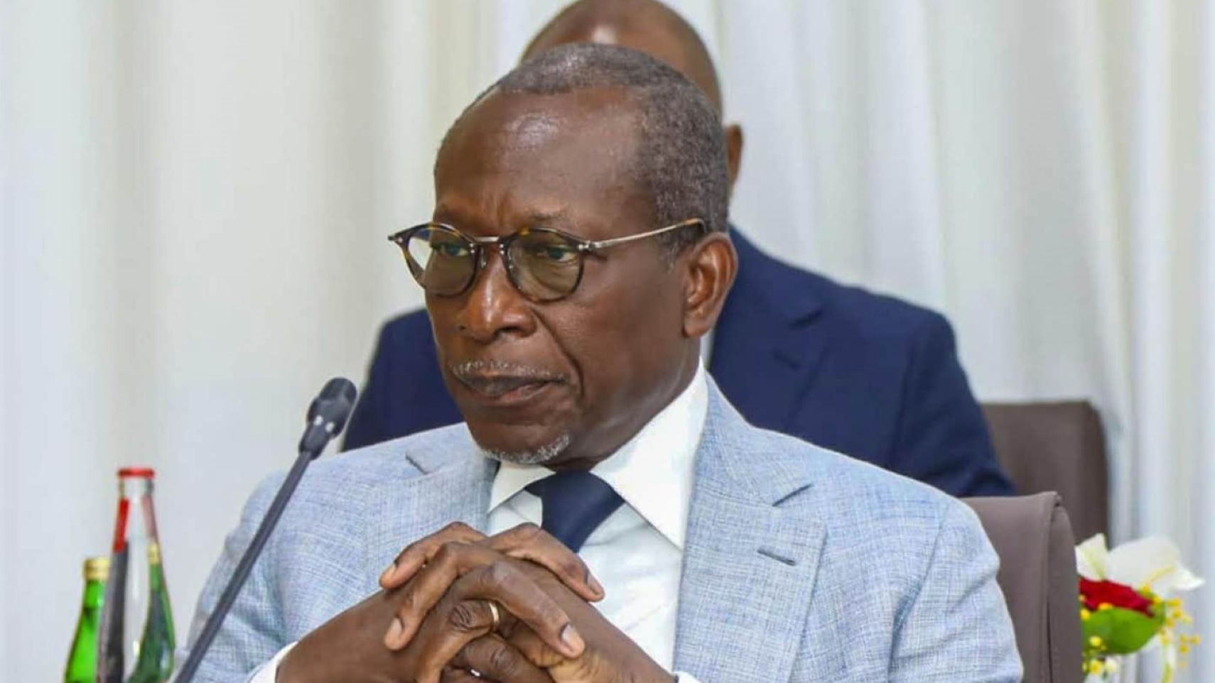 Deux mois après avoir quitté la magistrature suprême, Patrice Athanase Talon retrouve une place centrale dans les institutions béninoises. L'ancien chef de l'État a été élu, ce jeudi 6 août 2026, président du Sénat avec une large majorité de 24 voix sur 25. Dès son installation, il a appelé ses collègues au consensus, à l'unité nationale et au renforcement de la démocratie.