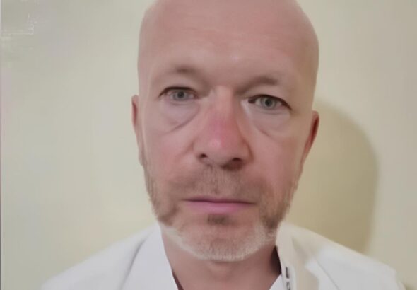 Le Président de la Transition, Chef de l’État, le Général d’Armée Assimi Goïta, a accordé, ce jeudi 13 août 2026, la grâce présidentielle au ressortissant français Yann Christian Bernard Vezilier, condamné par la justice malienne à 20 années de réclusion criminelle pour atteinte à la sûreté extérieure de l’État.