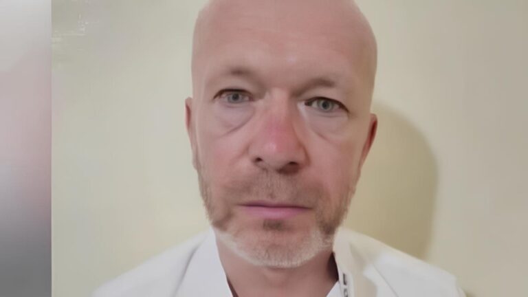 Le Président de la Transition, Chef de l’État, le Général d’Armée Assimi Goïta, a accordé, ce jeudi 13 août 2026, la grâce présidentielle au ressortissant français Yann Christian Bernard Vezilier, condamné par la justice malienne à 20 années de réclusion criminelle pour atteinte à la sûreté extérieure de l’État.