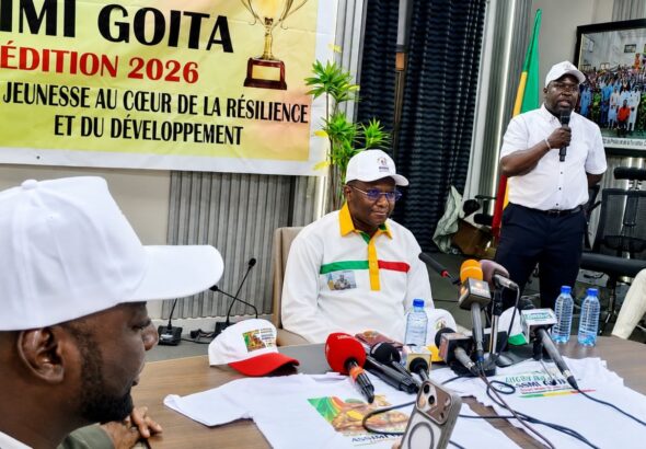 Le compte à rebours est lancé. À quatre jours du coup d’envoi, la commission d’organisation de la Super Coupe du Général d’Armée Assimi Goïta, édition 2026, a dévoilé les grandes lignes de cette sixième édition. Face aux journalistes réunis au Palais des Pionniers, le président de la commission d’organisation, le commissaire-colonel Cheick Mamadou Cherif Tounkara, a présenté une compétition qui entend dépasser le simple cadre sportif.